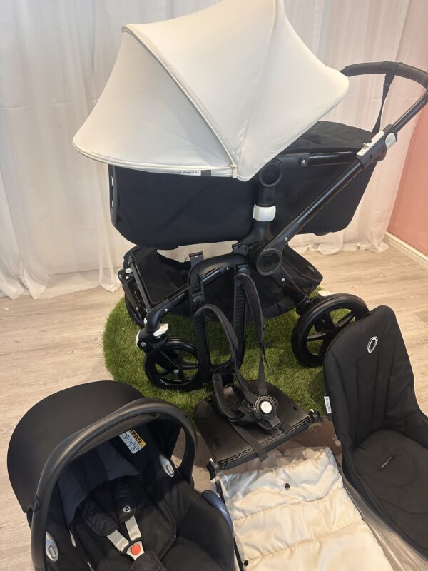 Bugaboo Fox complete bundle- black & misty white - Image 2