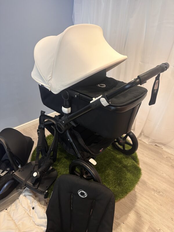 Bugaboo Fox complete bundle- black & misty white - Image 3